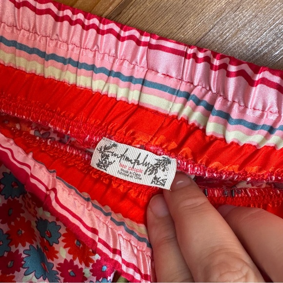 Free People Red and Blue Floral Pajama Shorts Size Large - Picture 3 of 5
